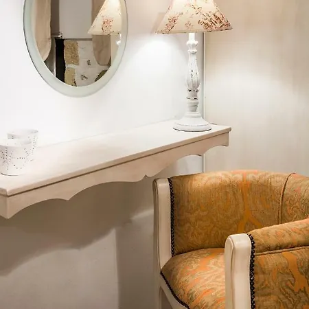 Elvie House * La Canea